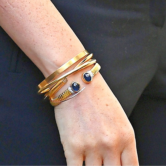 Princess Diana / Meghan Markle Inspired Blue Gemstone & CZ Goldtone Bracelet - Picture 15 of 16